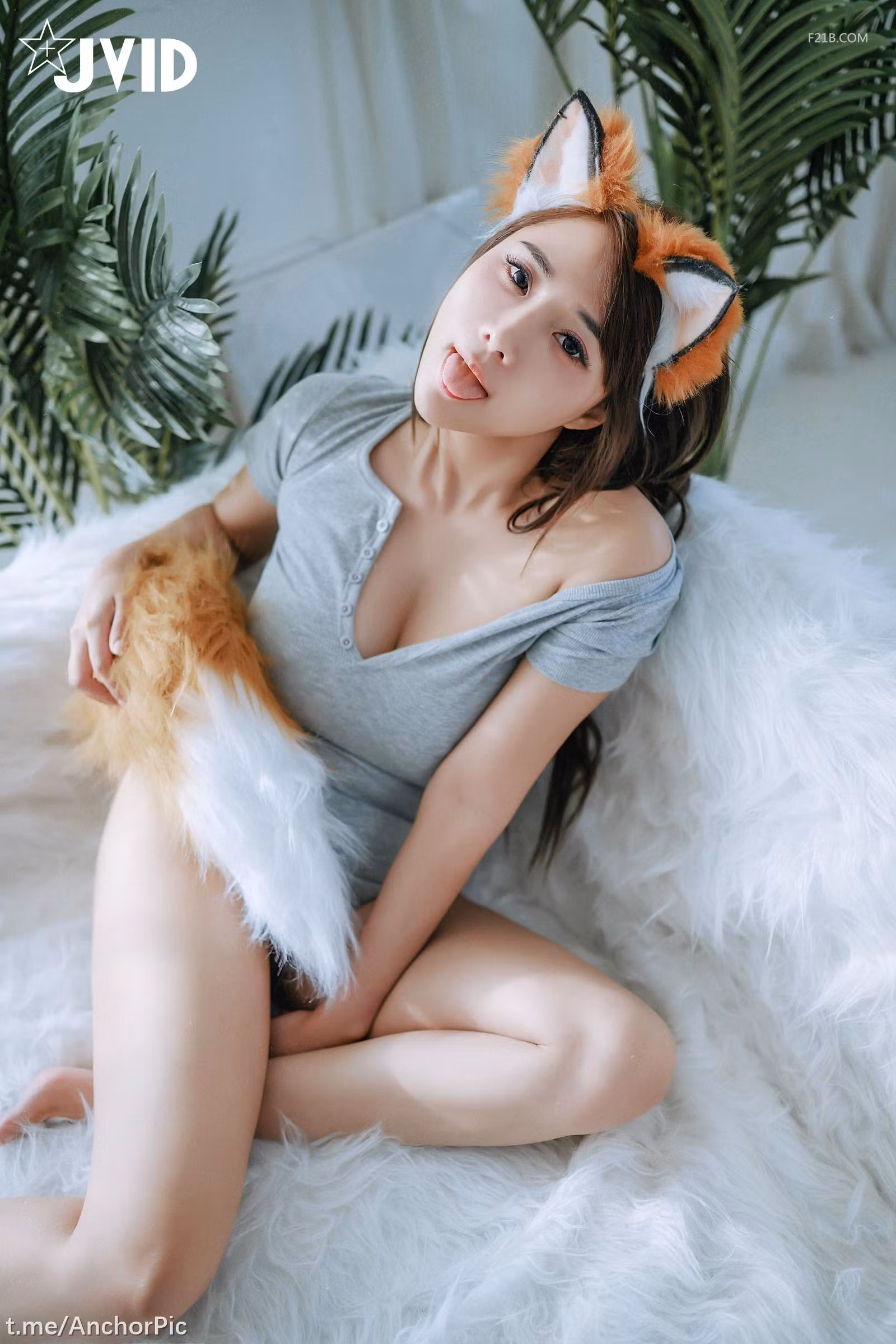 [乐乐] [性感/私房写真] JVID 狐狸女友私房图集 [161P]-软桃社